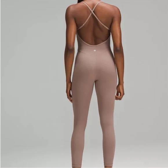 Lululemon 🏷️ Align Cross-Back Bodysuit 25” - size 10- Taupetastic TPTC